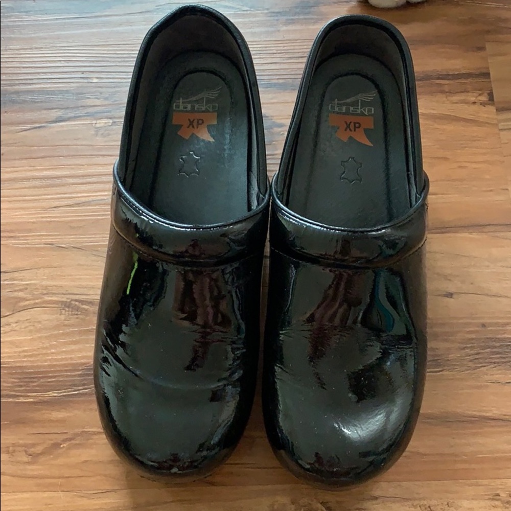 Black Dansko Nursing Shoes